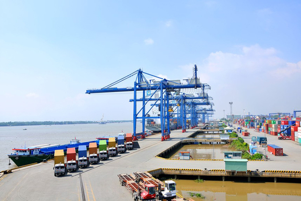 TP HCM miễn, giảm phí hạ tầng cảng biển với hàng hóa thủy nội địa